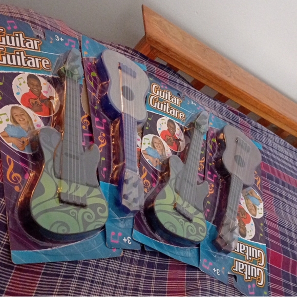 Guitar bundle - Picture 9 of 15